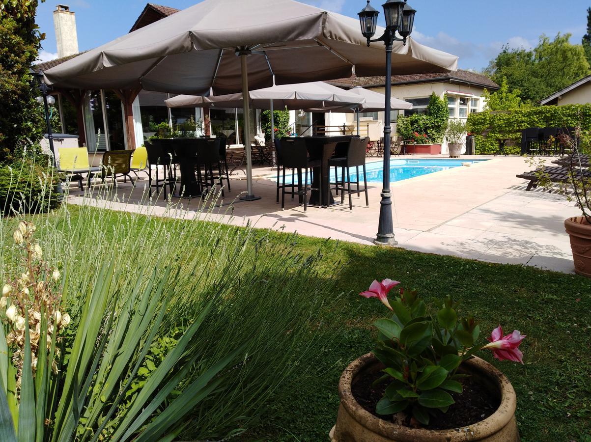 Hotel-Restaurant "La Gremelle" Ladoix-Serrigny Kültér fotó