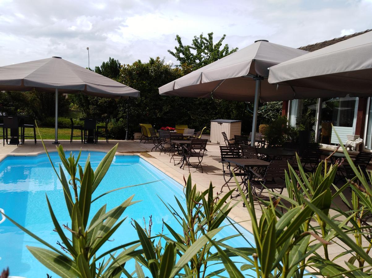 Hotel-Restaurant "La Gremelle" Ladoix-Serrigny Kültér fotó