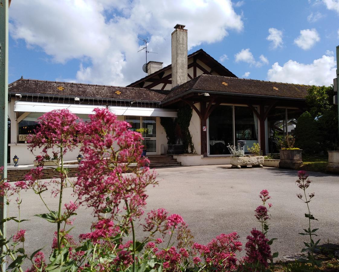 Hotel-Restaurant "La Gremelle" Ladoix-Serrigny Kültér fotó
