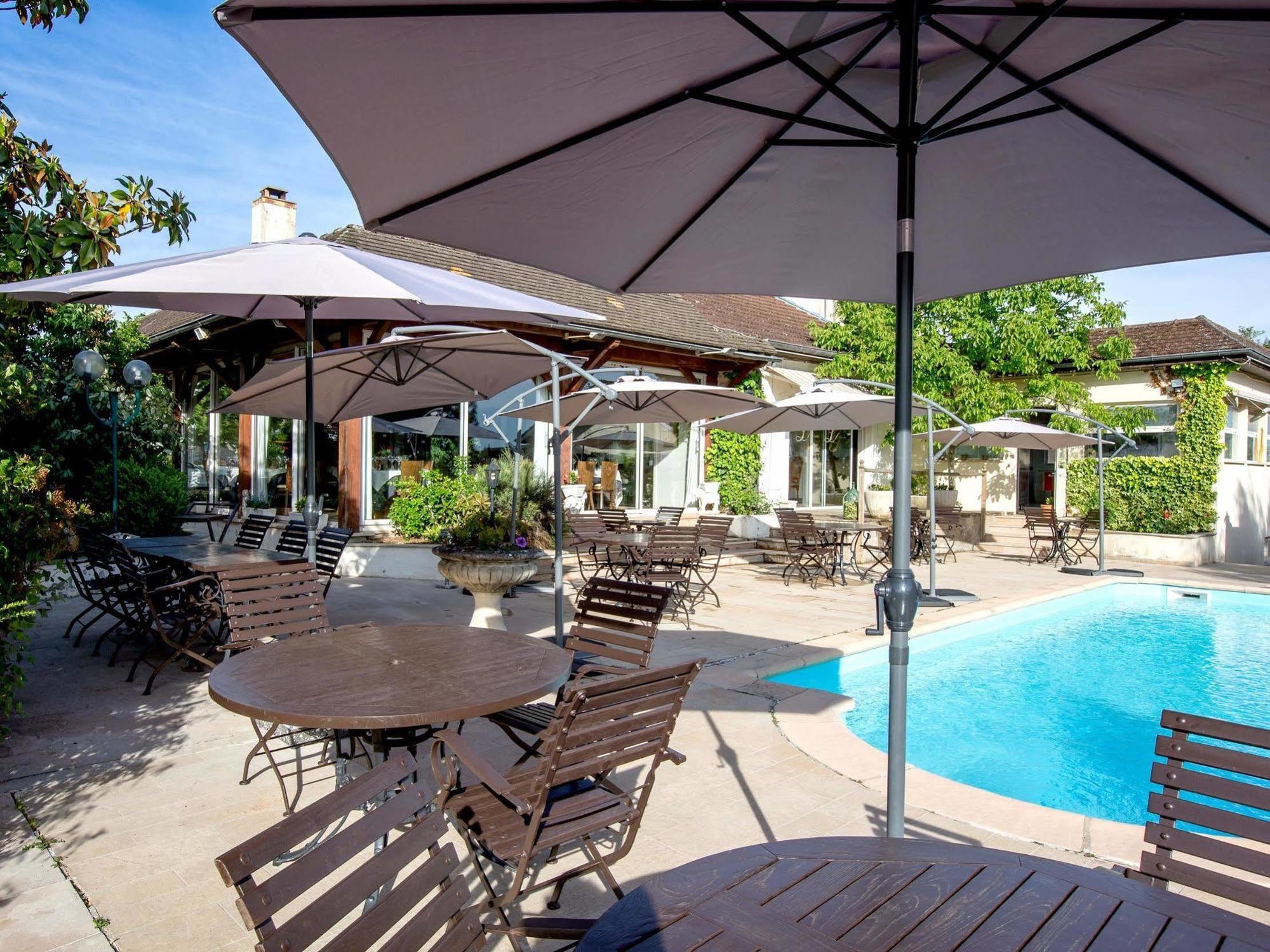 Hotel-Restaurant "La Gremelle" Ladoix-Serrigny Kültér fotó